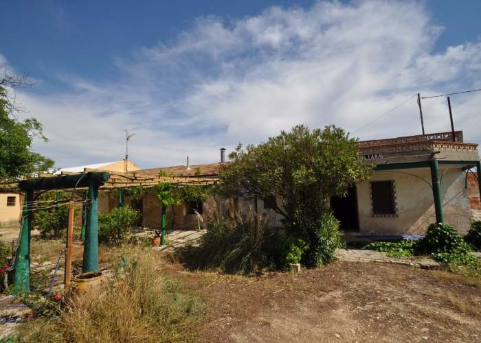 Resale - country house - Pinoso - Urban location